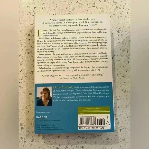 The Last Anniversary- by Liane Moriarty- great condition paperback - Picture 2 of 4